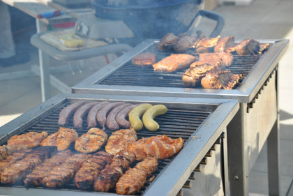 Grillhöck und Mitarbeiter-Info